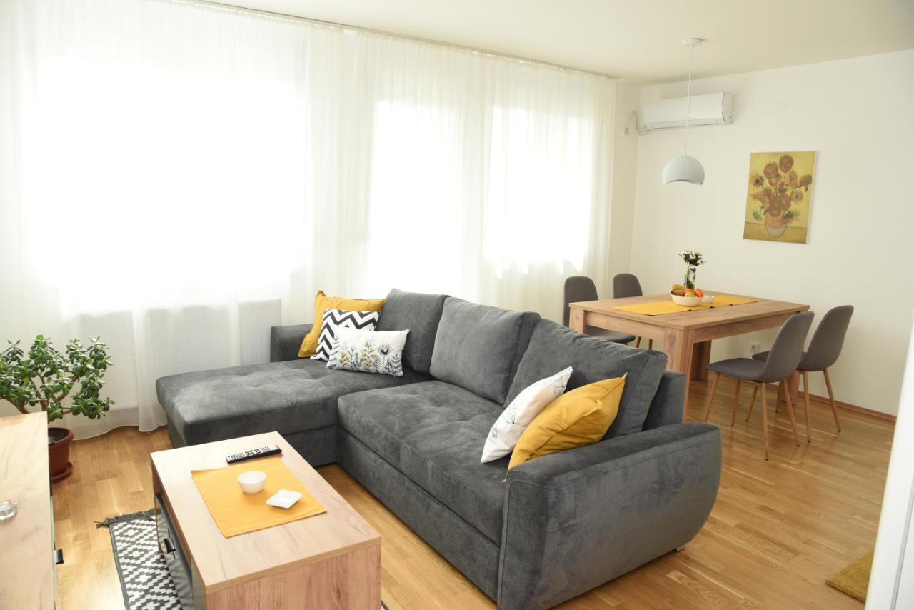 Suncokret Apartmani Loznica Luaran gambar