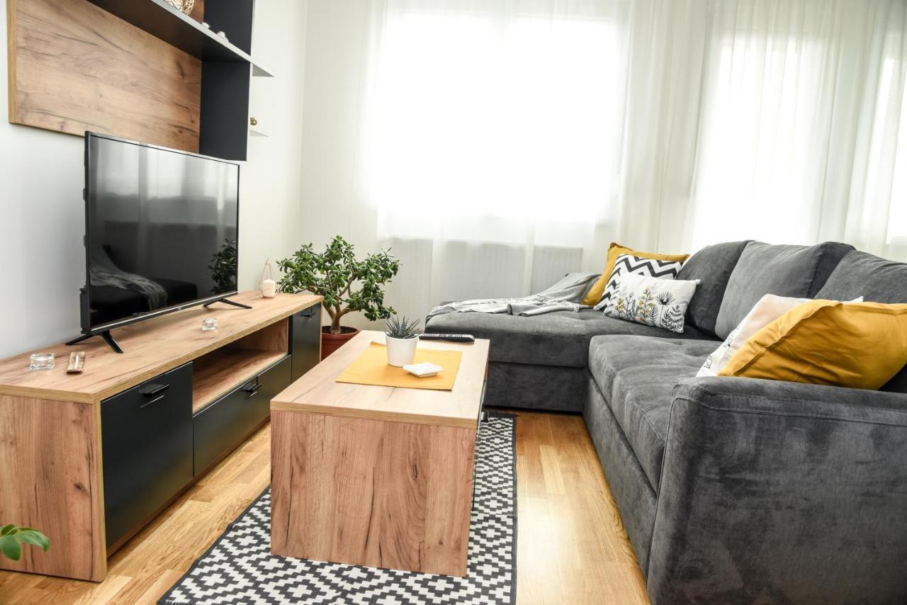 Suncokret Apartmani Loznica Luaran gambar