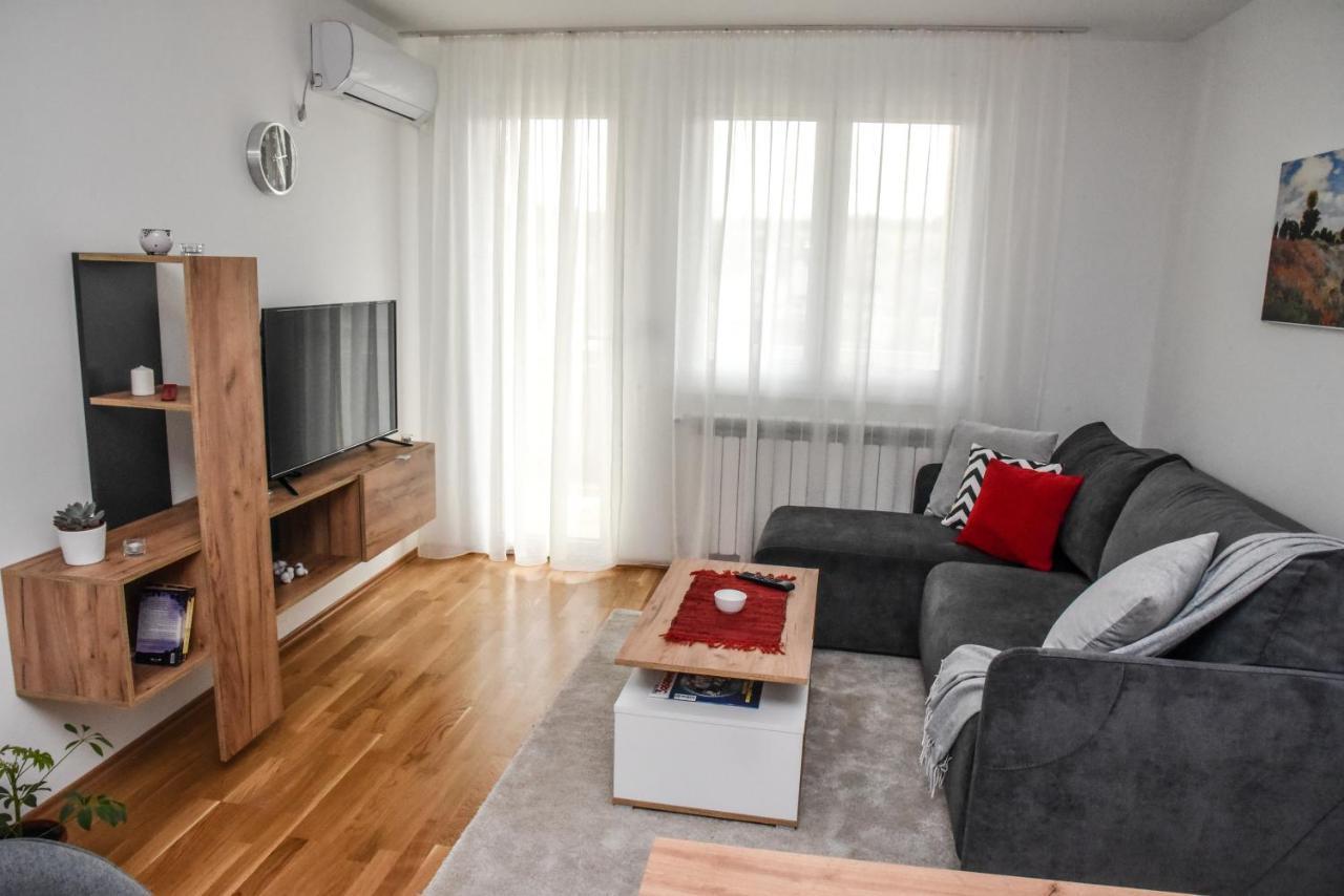 Suncokret Apartmani Loznica Luaran gambar